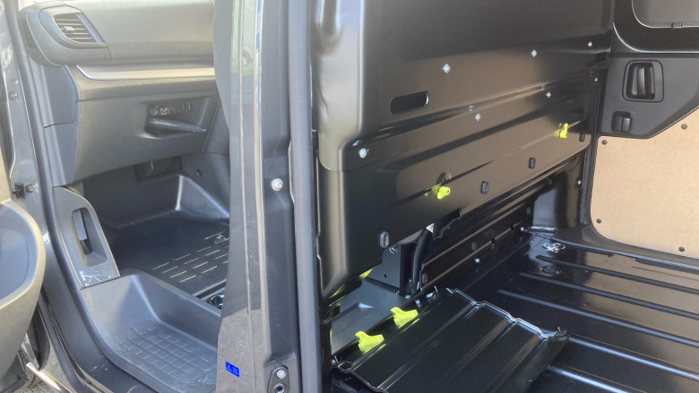Peugeot Expert Xl Diesel 2.2 BlueHDi 150 Professional Van